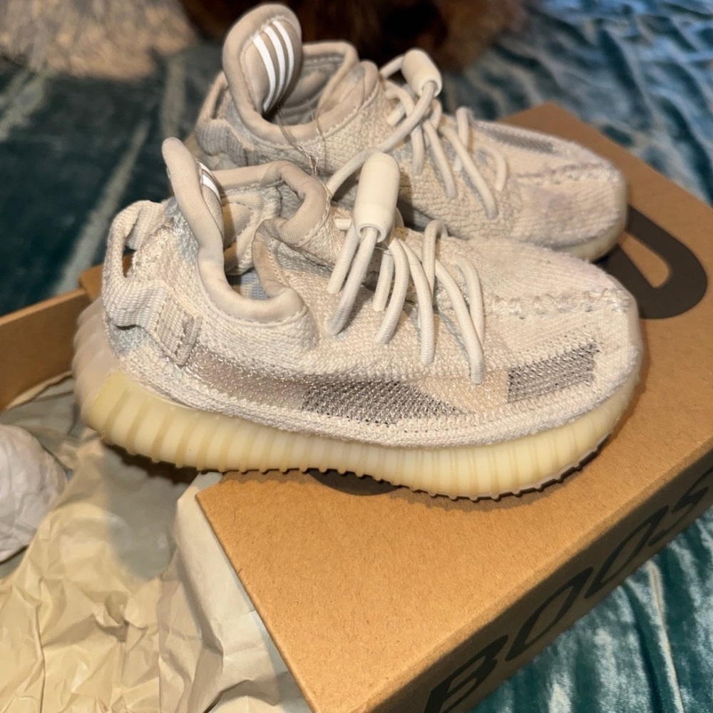 Yeezy Kids Sneakers in Cream and Gray
